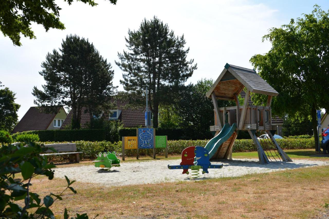 Vakantiehuis De Vennen In Vlagtwedde Parkeren Voor De Deur Eksteriør billede